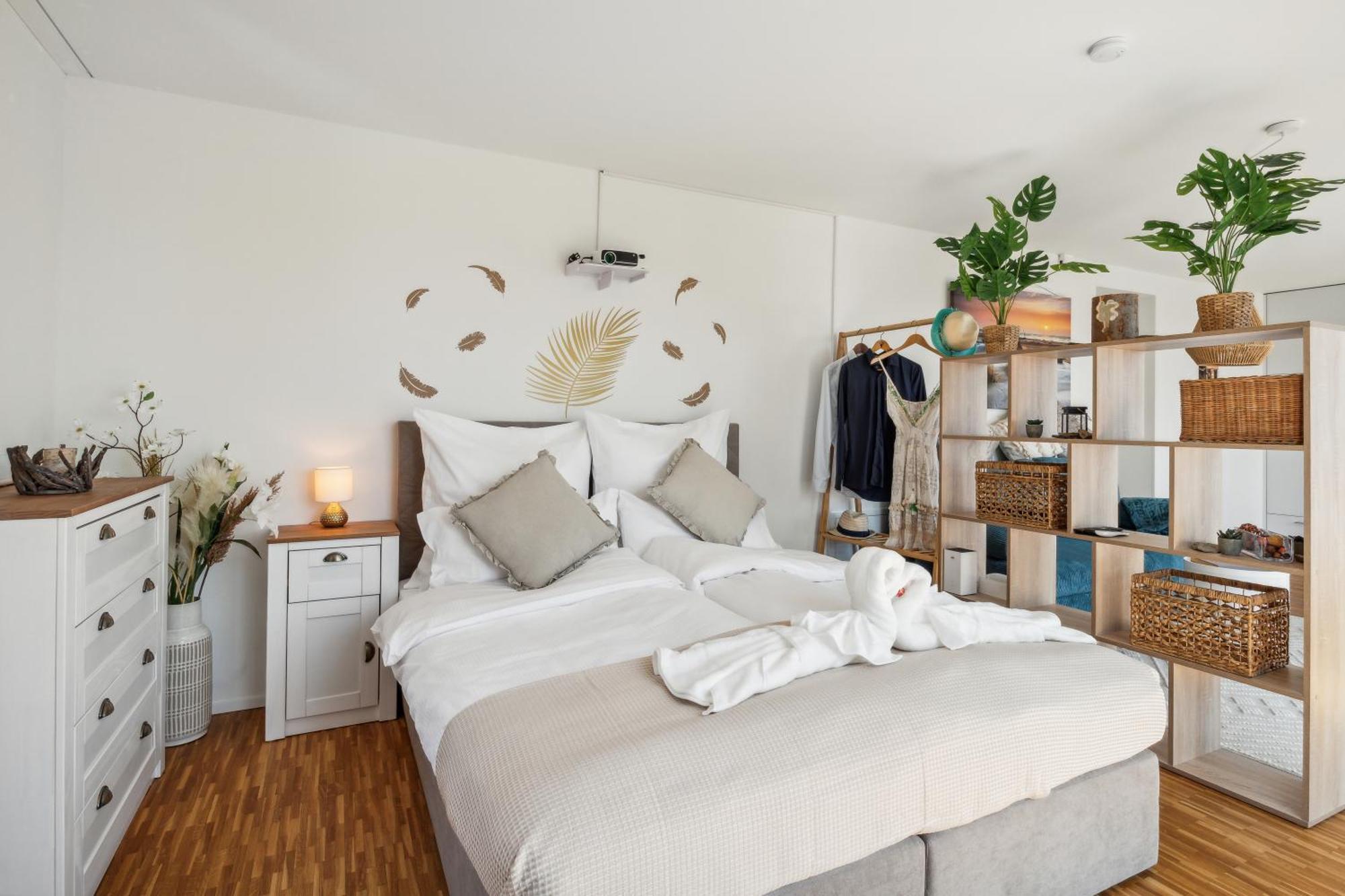 Business I Family Apartment I 1-4 Personen - Aare Blick, Nahe Altstadt I Beamer - 99" Leinwand I Terrassen Lounge Und Parkplatz Brugg  Kültér fotó