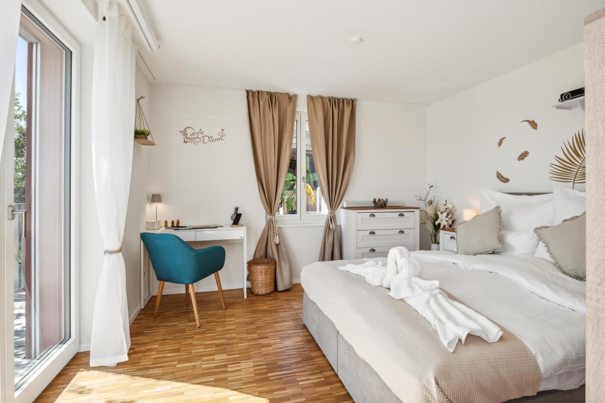 Business I Family Apartment I 1-4 Personen - Aare Blick, Nahe Altstadt I Beamer - 99" Leinwand I Terrassen Lounge Und Parkplatz Brugg  Kültér fotó